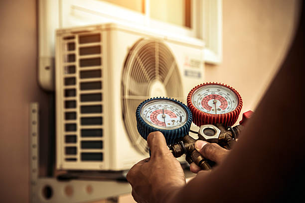 Professional Ac Installation technician working in Newark, IL